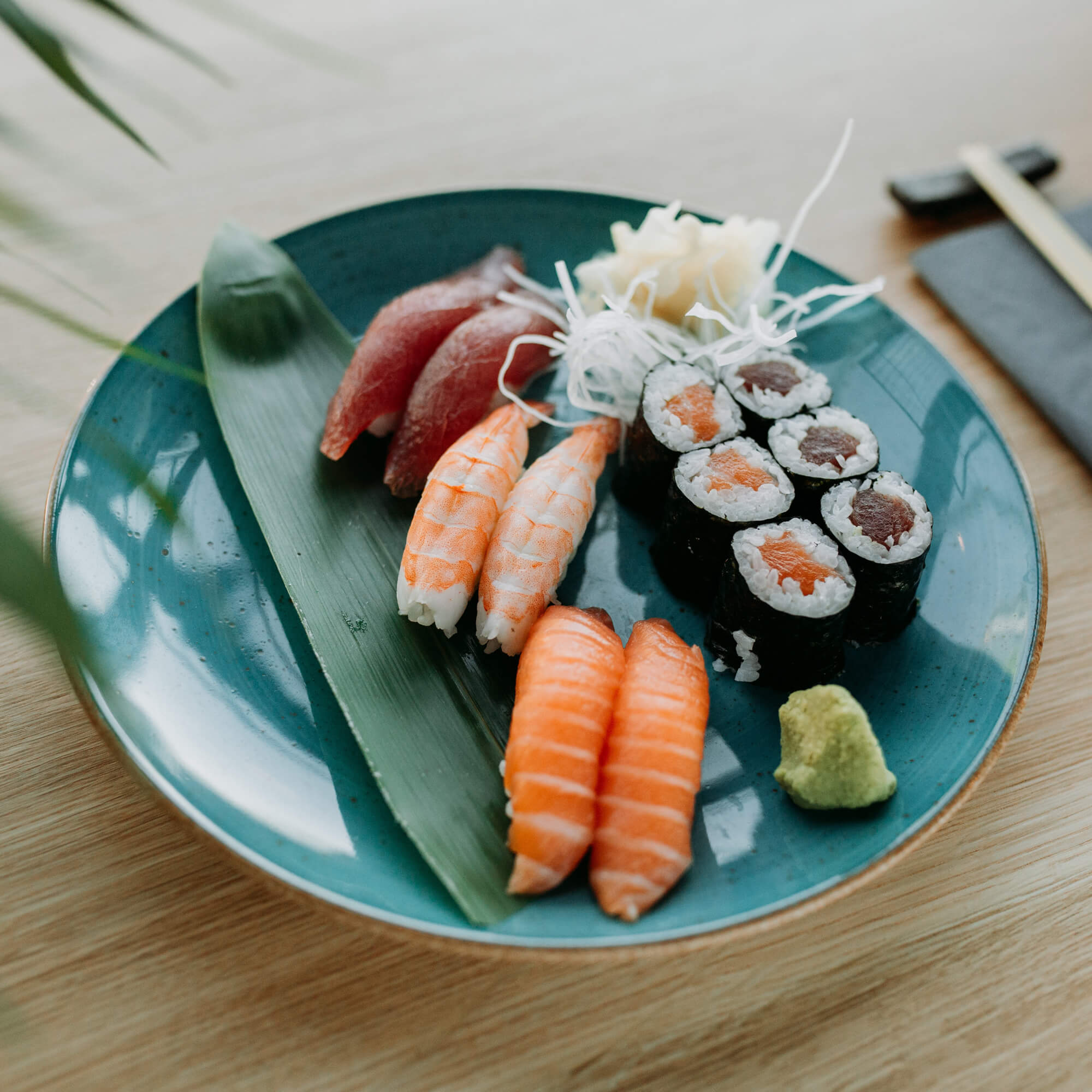 Crab, ginger and rocket sushi rolls with vegetables – PhoMo Vietnamese Kitchen